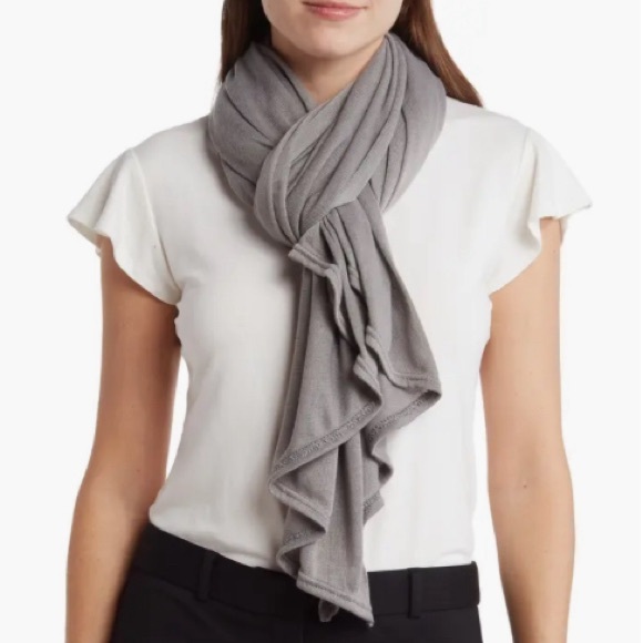Vince Camuto Accessories - Vince Camuto NWT solid knit wrap scarf gray